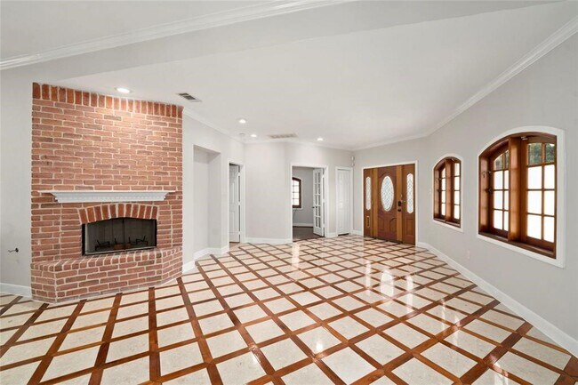 Foto del edificio - 6303 Lugary Dr