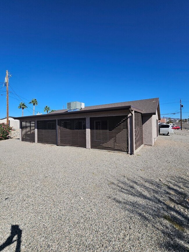Building Photo - Unfurnished Long Term