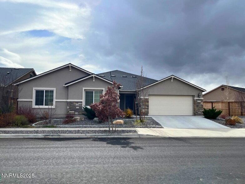 Foto principal - 7635 Souverain Ln