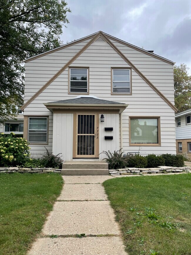 Building Photo - 7735 W Mount Vernon Ave