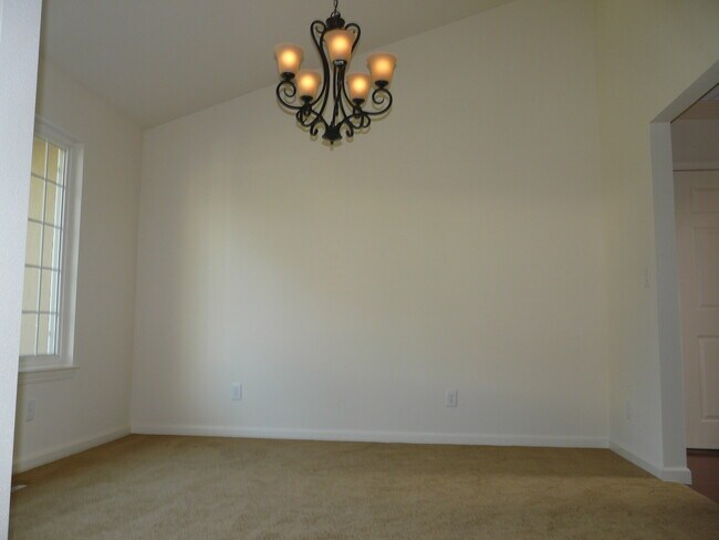 Foto del edificio - Beautiful 4BR/2BA single level house in So...