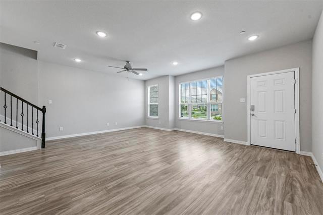 Foto del edificio - 3521 Brentwood Dr