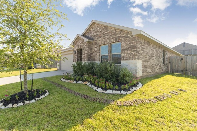 Foto del edificio - 5921 Warm Bungalow Ln