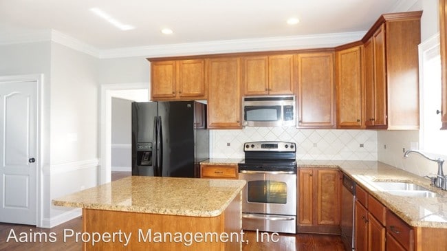 Building Photo - 4 br, 2.5 bath House - 169 Bridle Drive