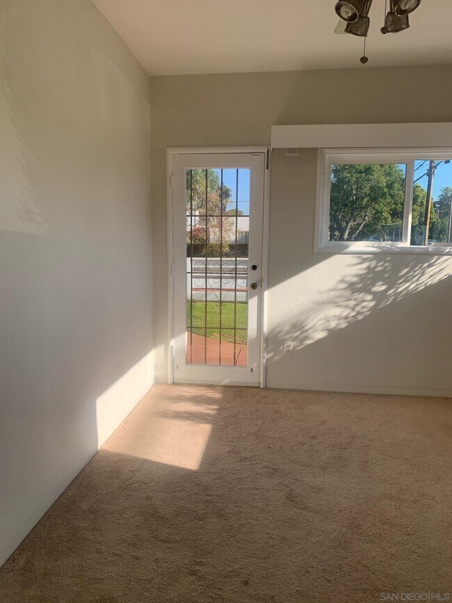 Building Photo - 625 10th St