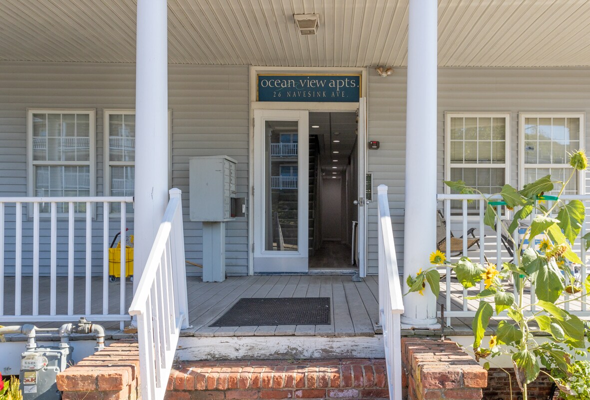 Entrance - 18-26 Navesink Ave