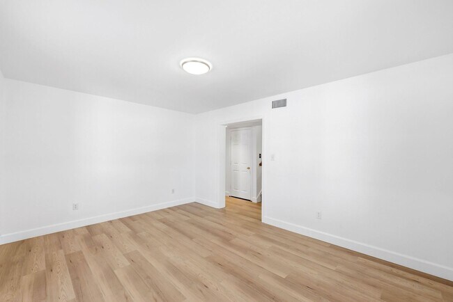 Foto del edificio - 3 Bedroom 2.5 Bathroom 1 car garage Single Family Home