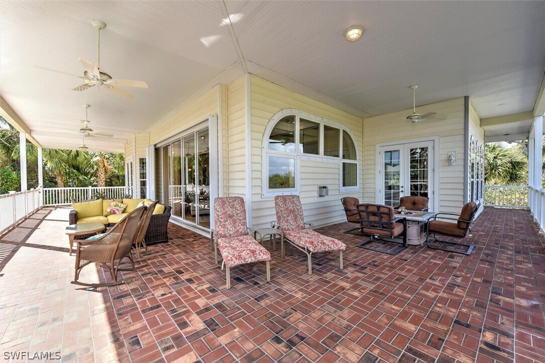 1811 Dade Ct  