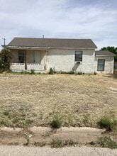 Building Photo - 1005 E Brazos St