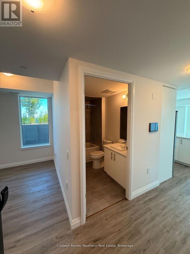 Photo du bâtiment - 93 Arthur St S