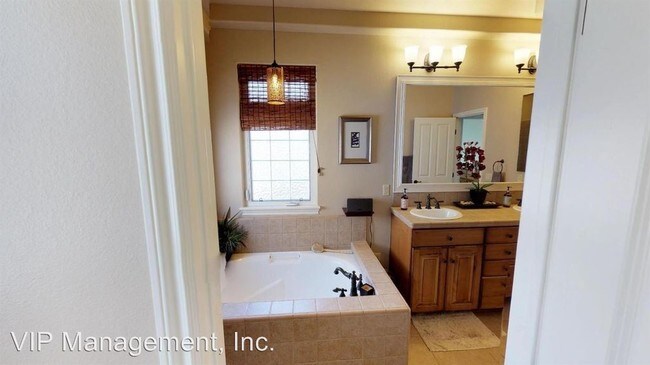 Building Photo - 3 br, 2.5 bath House - 16194 Maricopa Ln