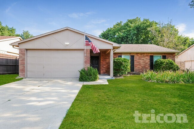 Foto del edificio - 7309 Hedge Dr