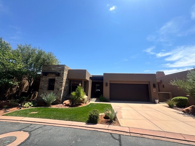 Building Photo - 2085 Tuweap Dr