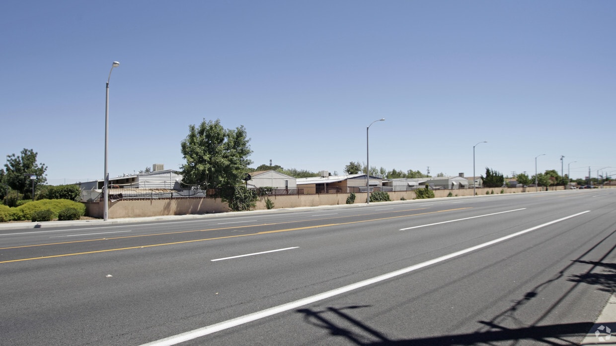 Primary Photo - Domenic's Mobile Estates