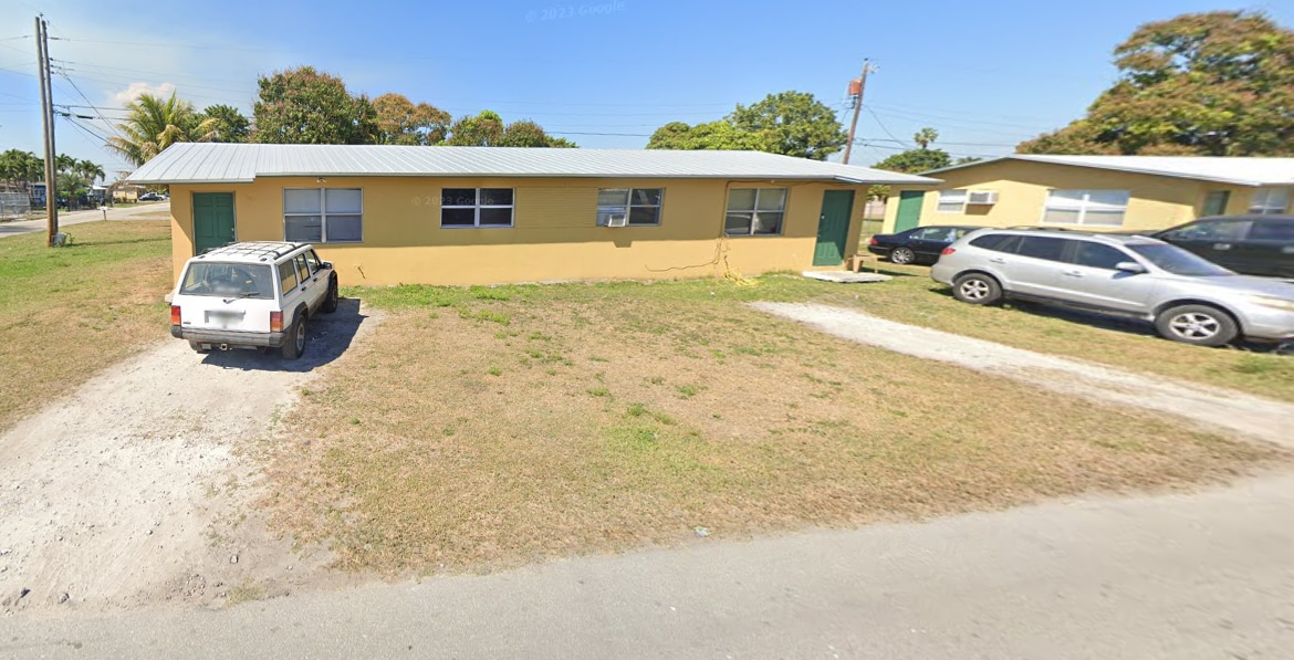 Foto del edificio - 200 NW 13th St