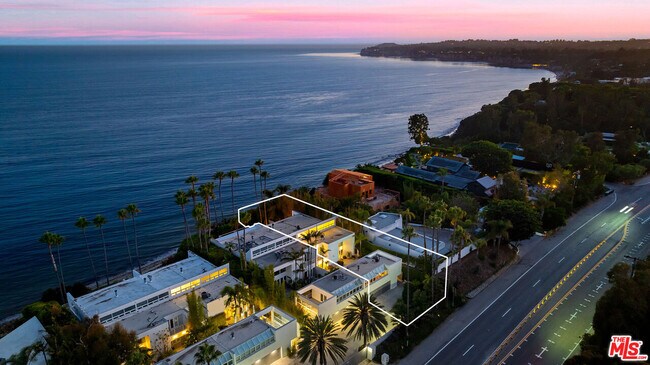 Foto del edificio - 27428 Pacific Coast Hwy