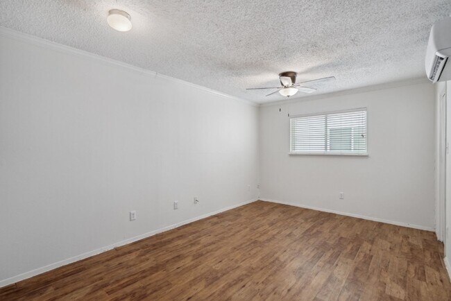 Foto del edificio - 4105 Speedway, Unit 105