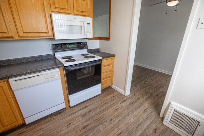 Interior Photo - Windom Gables