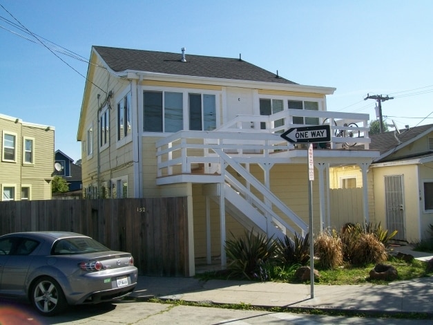 Building Photo - 150-152 C Leibrandt Ave