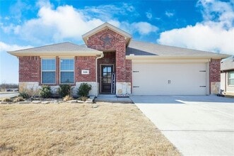 Building Photo - 830 Rustic Way