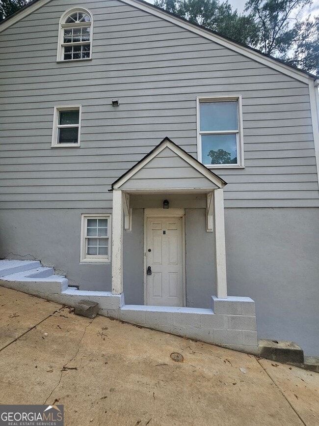 Building Photo - 234 Patterson Ave SE