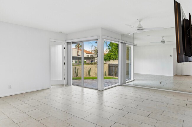 Foto del edificio - 1492 S Camino Real