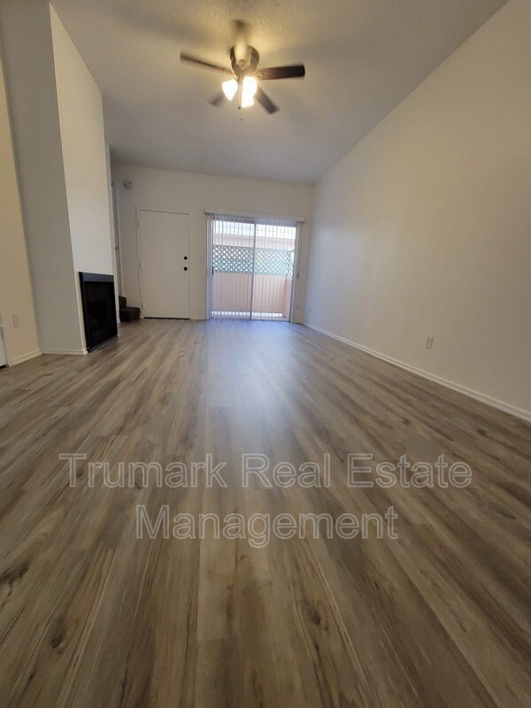 Foto del edificio - 14605 Burbank Blvd
