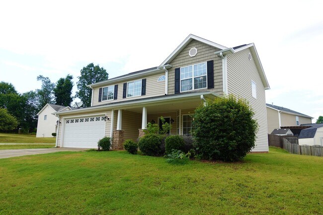 Foto del edificio - 104 Whitethorn Ln