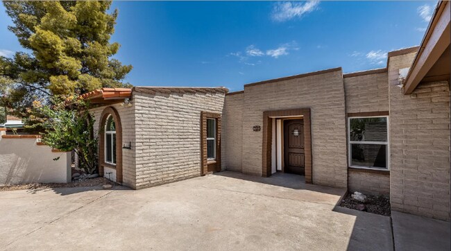Building Photo - 8771 E Old Spanish Trail