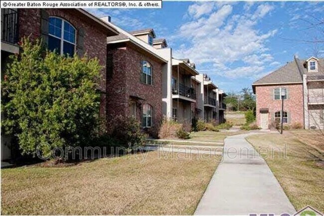 Photo - 4637 Burbank Dr Apartment