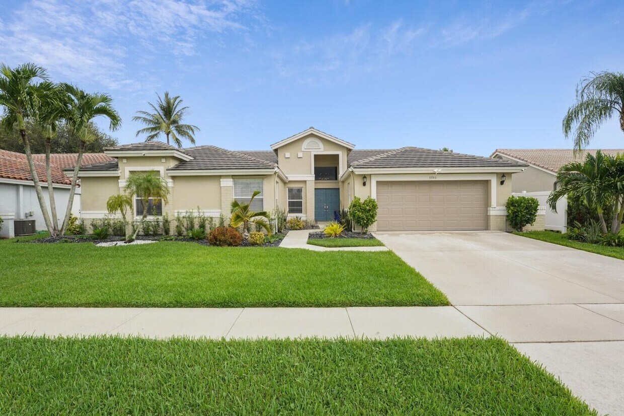 Primary Photo - 3780 Cypress Lake Dr