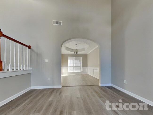 Building Photo - 11906 Fairway Overlook