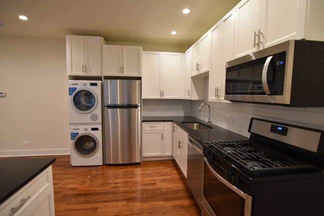 Foto del edificio - 3232 N Clark St