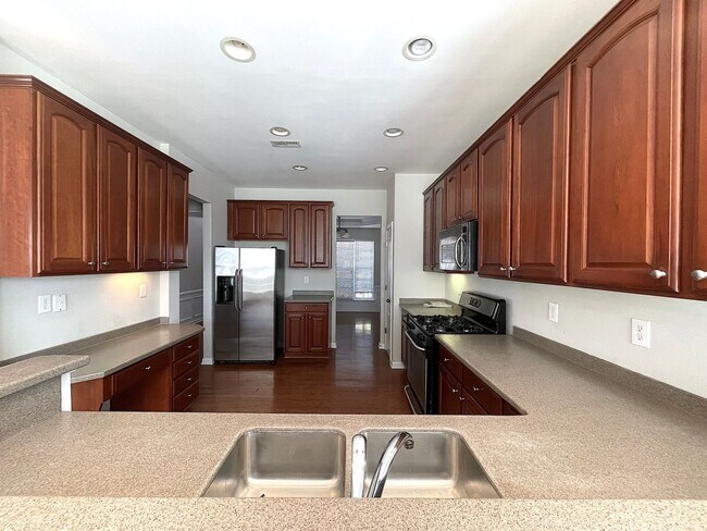 Building Photo - Wakefield Plantation Single Family Home!!