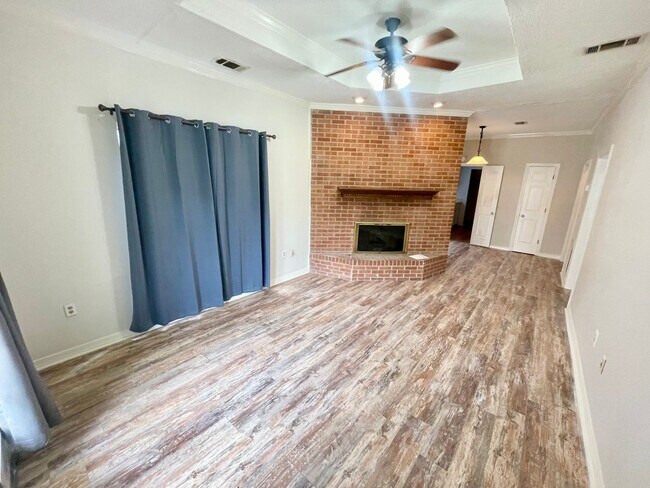Foto del edificio - 2 Bed/2 Bath for Rent!