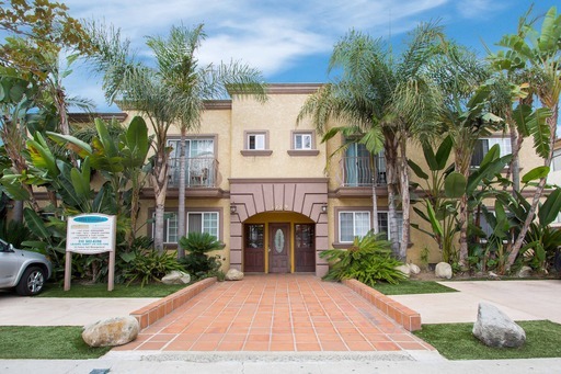 Foto del edificio - 3729 Clarington Ave