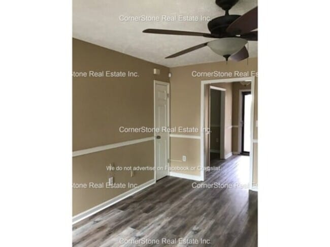 Building Photo - 330 Nettletree Ln