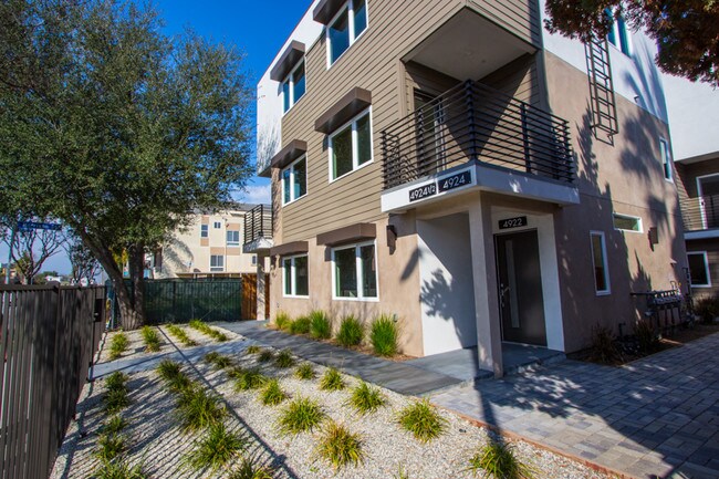 4924 Laurel Canyon Blvd, Los Angeles, CA 91607 Townhouse