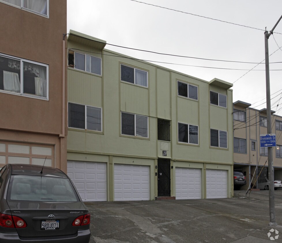Building Photo - 39 Chelsea Ct