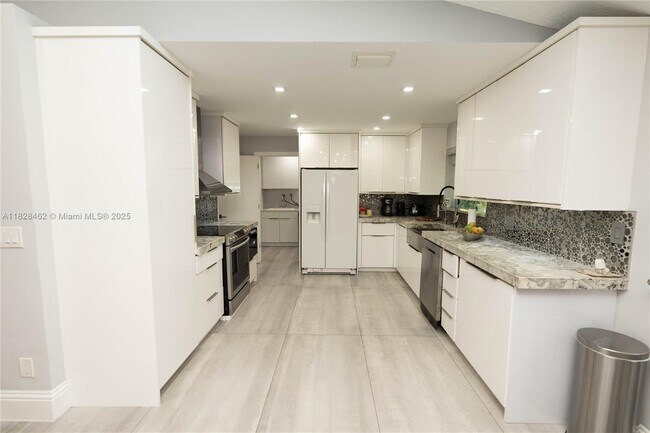 Building Photo - 6297 NW 69th Way
