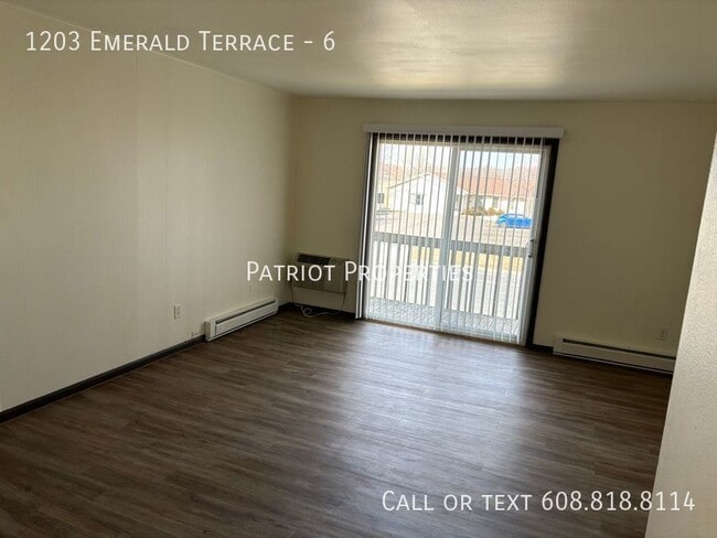 Building Photo - 1203 Emerald Terrace