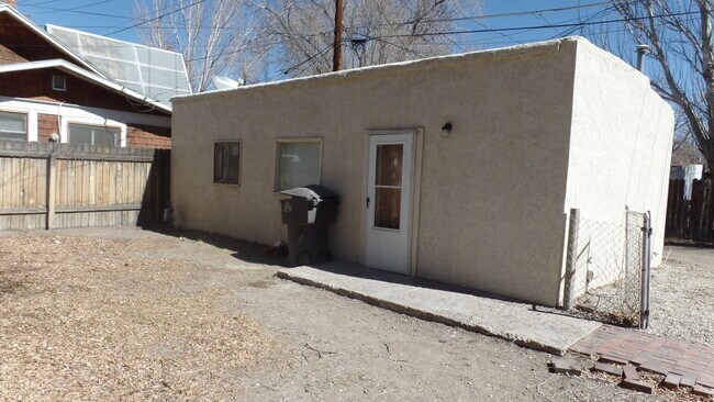 Building Photo - 304 Bell Ave