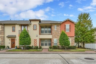 Building Photo - 14557 San Pietro Dr