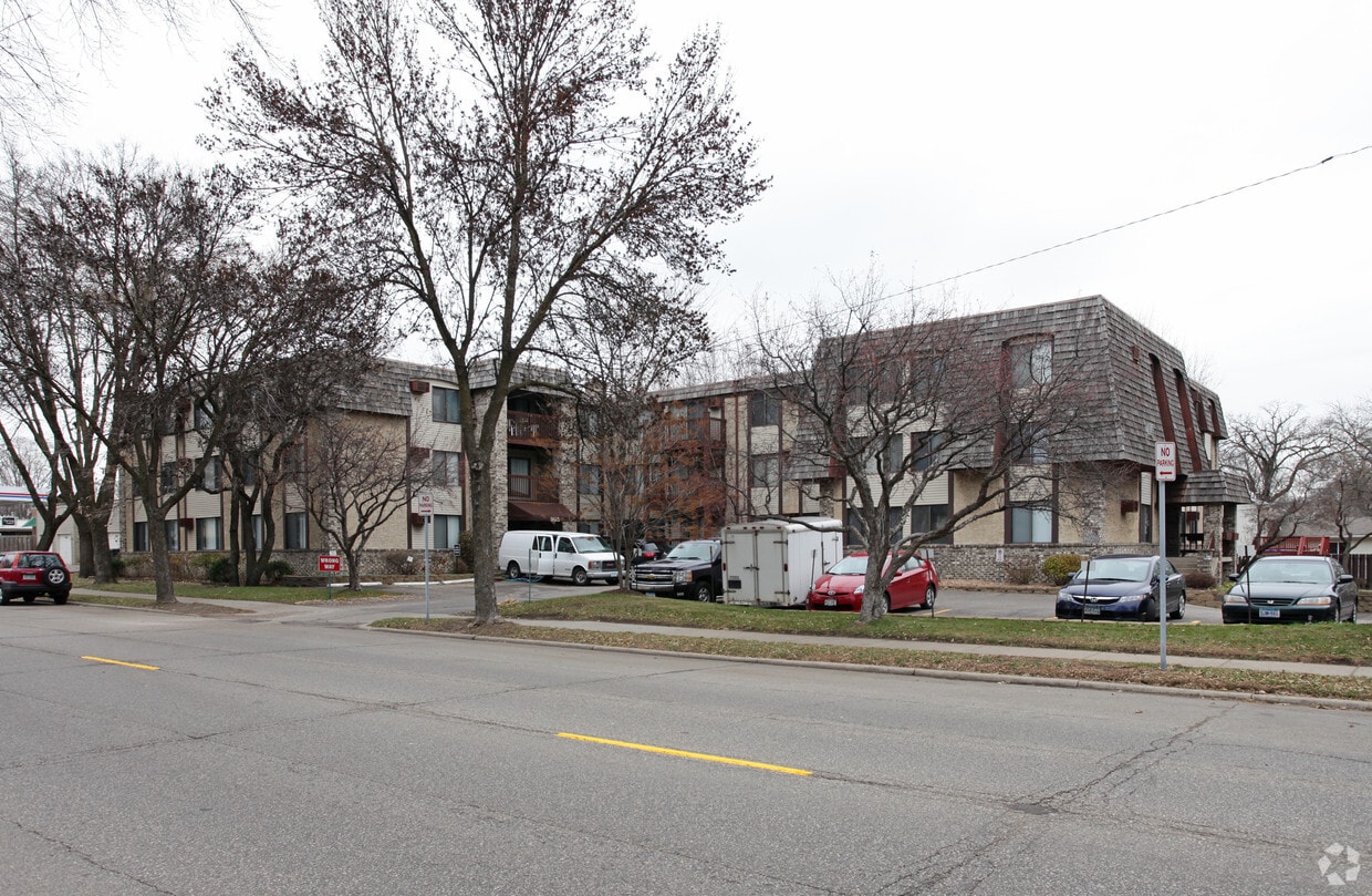 Building Photo - Xerxes Manor Apartments