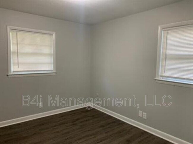 Foto del edificio - 4807 Gardiner Dr