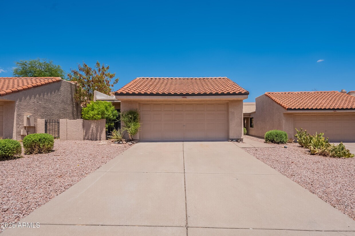 Foto principal - 1717 N Ventura Ln