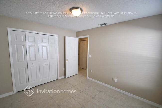 Building Photo - 6879 Raccoon Ct