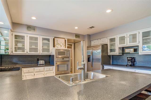 Foto del edificio - 6009 Black Berry Ln