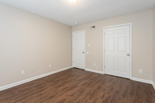 Building Photo - 918 Fiske St