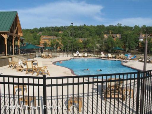 Foto del edificio - 613 Crossing Dr